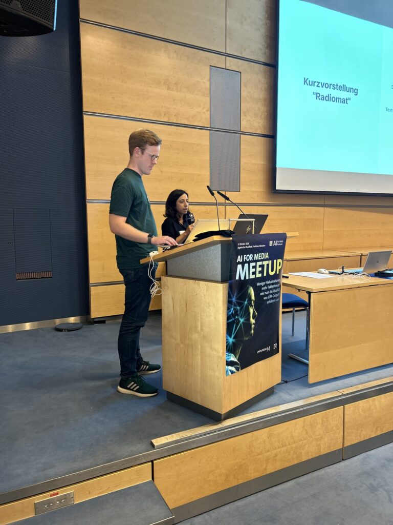 Sara and Arne from dpa during their presentation
